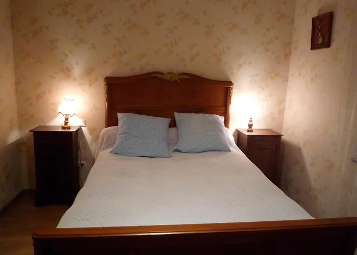 De Peyrusse Nyaraló *