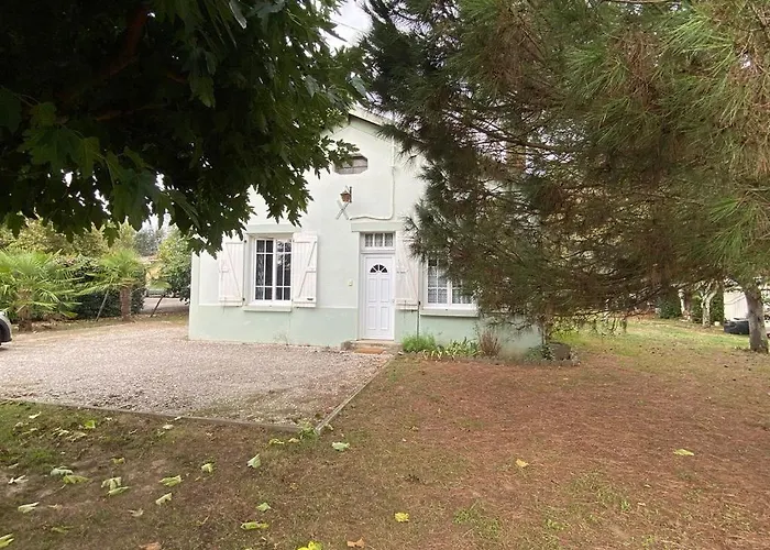 De Peyrusse Nyaraló